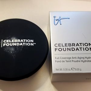 IT Cosmetics Celebration Foundation (Light)